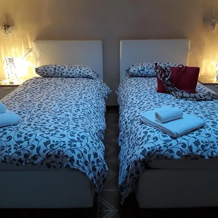 Bed & Breakfast Porto Vecchio Con Parcheggio A Pochi Passi Dal Castello Malcesine